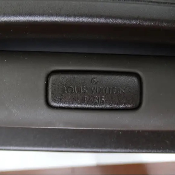 Louis Vuitton Ebene Trolley 4 Roues 70 CM Suitcase with Accessories - Picture 11 of 17